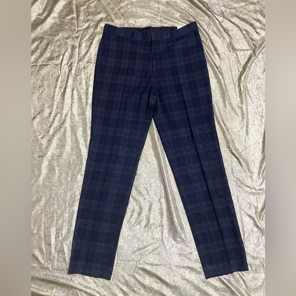 The Savile Row Co men’s dress pants NWT SIZE 33x32 Navy Plaid Trousers